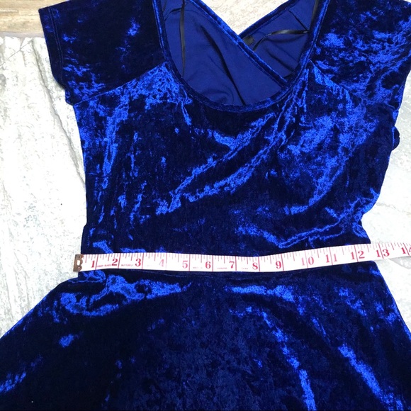 XXI Blue Velvet Dress - Picture 6 of 7